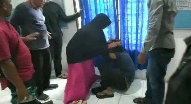 Curi HP dan Ingin Perkosa Korbannya, Pria Ini Babak Belur Dihajar Massa